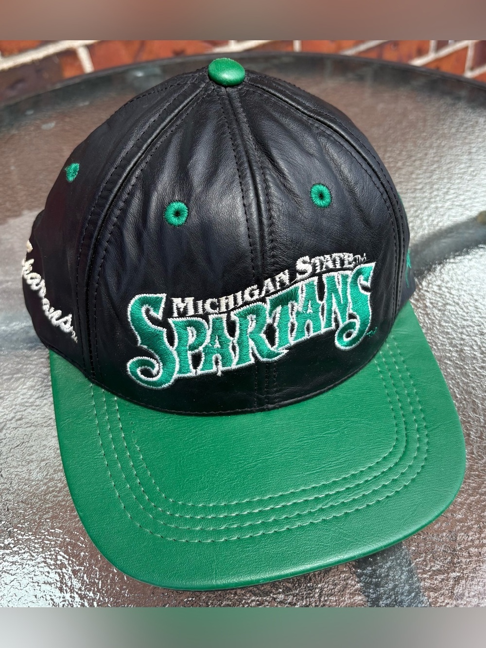 Vintage 90’s Michigan State Spartans NCAA Leather SnapBack Hat OSFA EUC